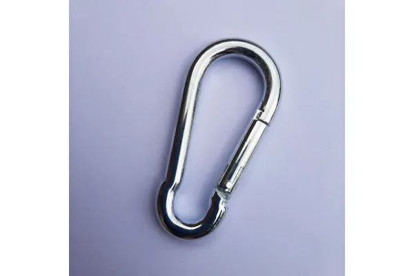 Карабіни для прапорів