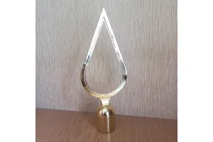 Наконечник на прапор крапля пластиковий позолота