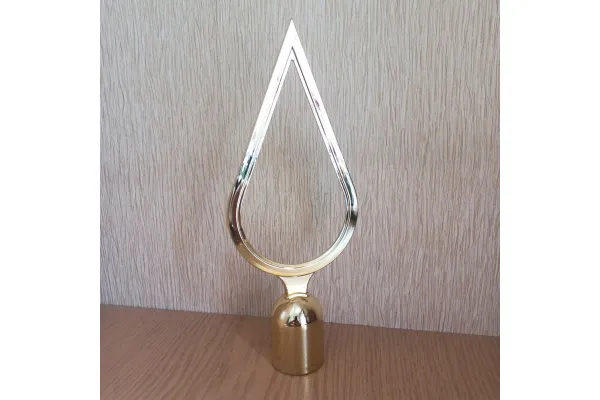 Наконечник на прапор крапля пластиковий позолота