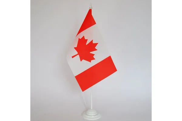 Прапор Канади на підставці