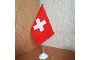 Прапор Швейцарії на підставці