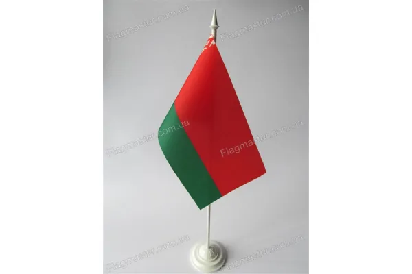 Прапор Білорусі на підставці