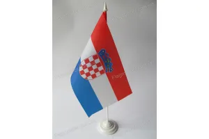 Прапор Хорватії на підставці