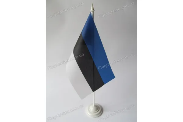 Прапор Естонії на підставці