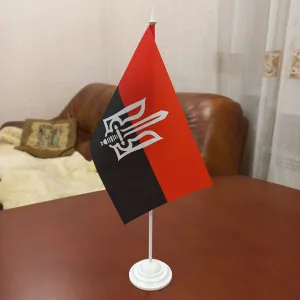 Прапор УПА з тризубом настольний на підставці