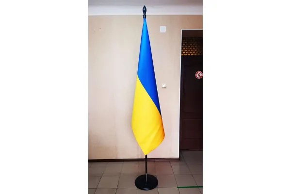 Прапор України 150х100 см кабінетний сатен купольний без бахроми Прапор України 150х100 см кабінетний сатен купольний без бахроми